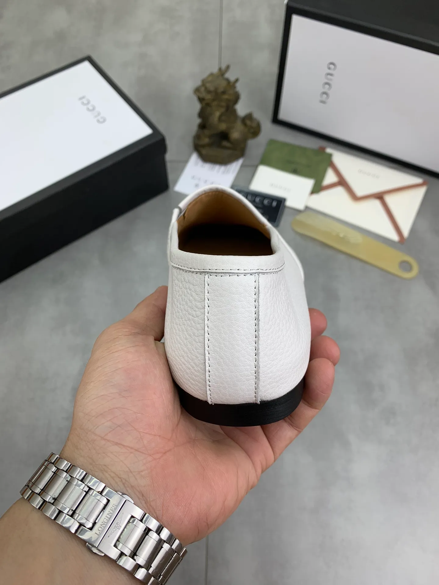 Men's Men's Shoes 💰P500💰【New Style】Water-dyed Niuli Gucci's most popular selection of lazy slip-on leather shoes (Gucci) official website latest Gucci lazy leather shoes, hot style 💥 simple and elegant style, exclusive for trendy men. Unique official website latest brand original double G embossing Elements 👑 Original Gucci decoration, fashionable and elegant, fabric original calfskin ✅ fully imported first-layer cowhide lining, official website designated wear-resistant, rubber business outsole, classic model taken at the counter in real life 🎬38-44 Black brown white optional